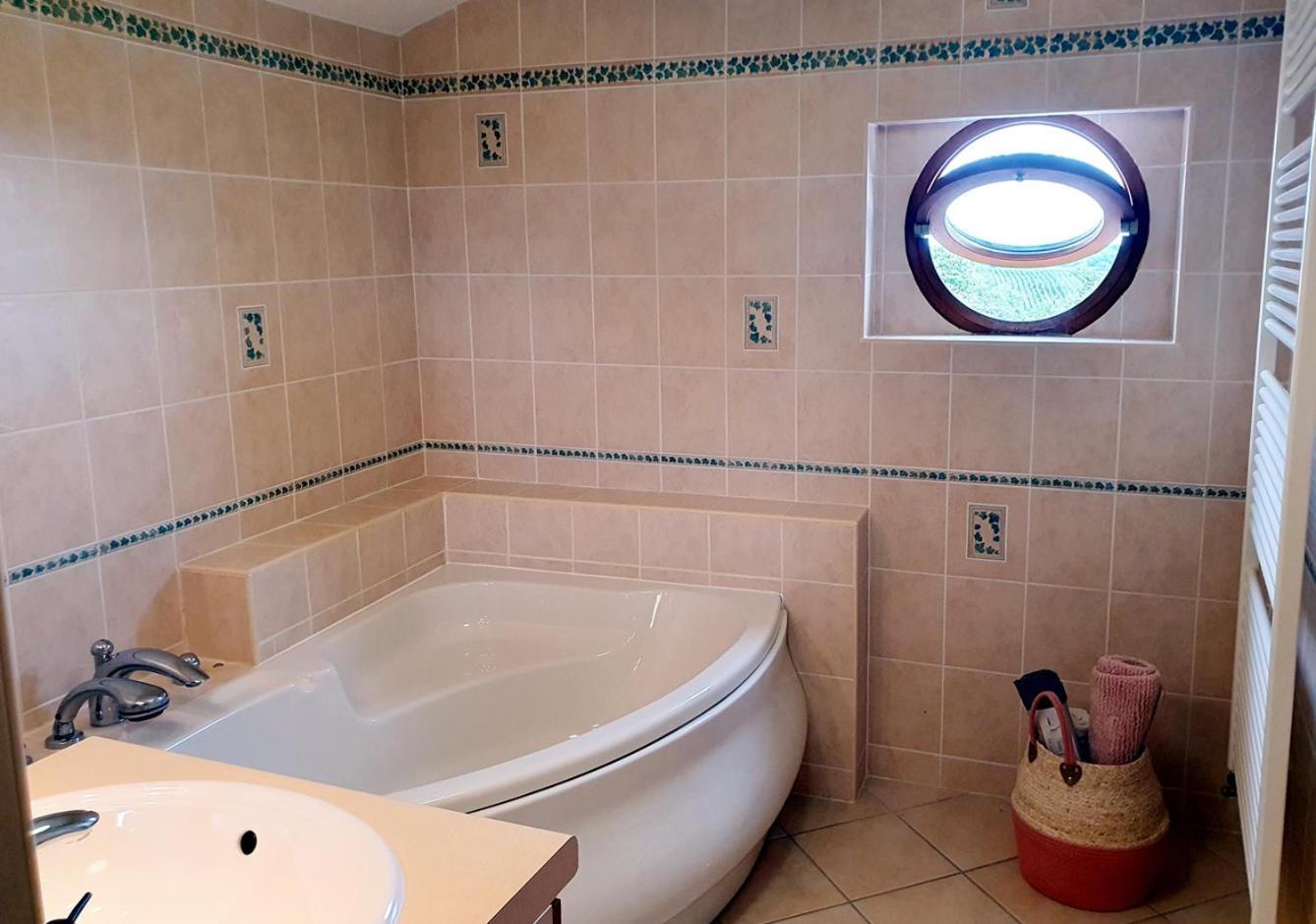 Le Clos Violet Clesse Holiday Home For 6 Экстерьер фото